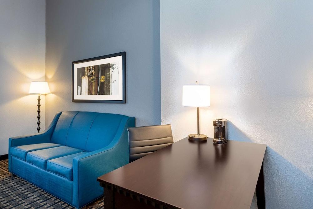 La Quinta By Wyndham Mt. Pleasant Hotell Mount Pleasant Eksteriør bilde
